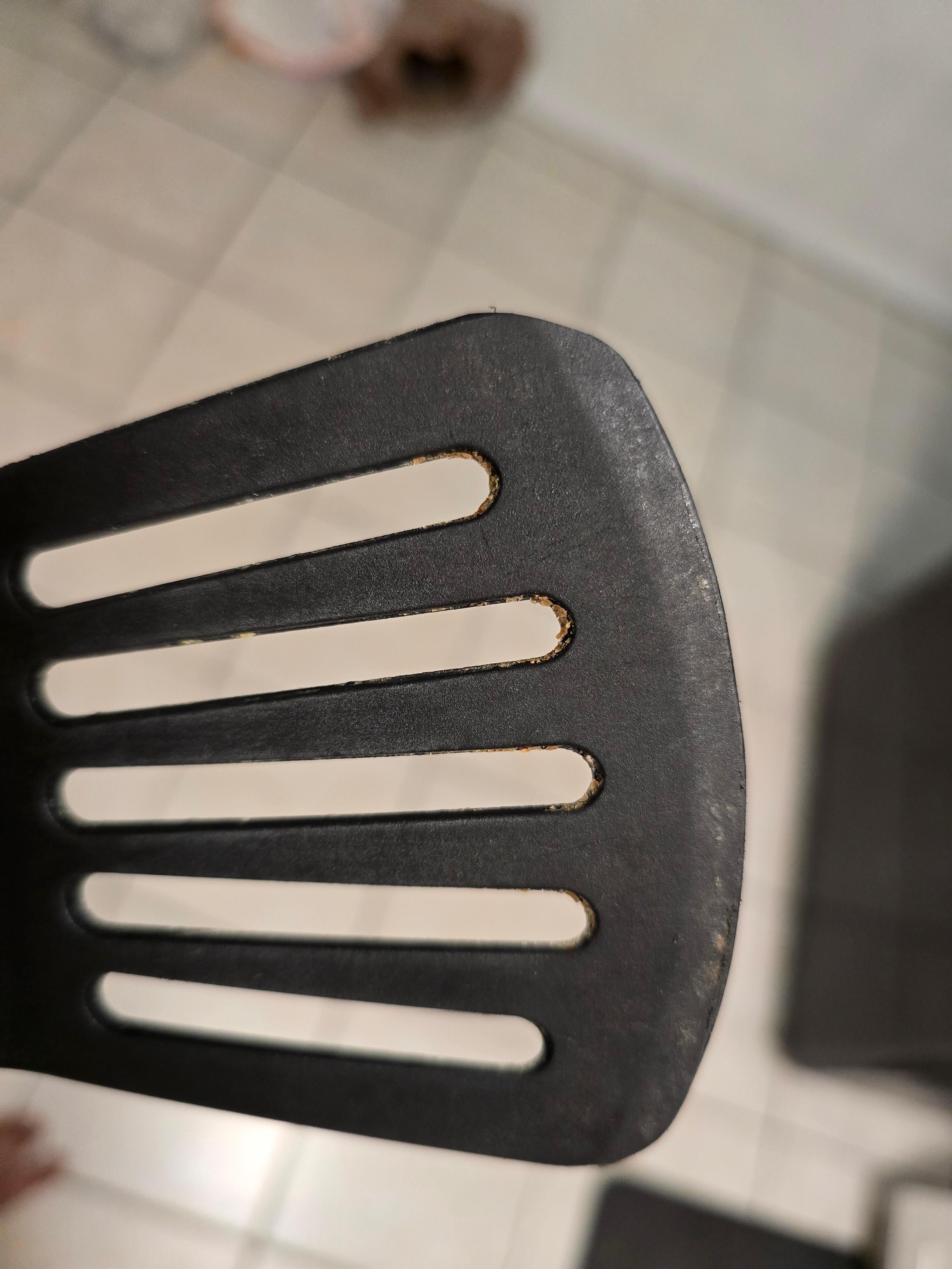 dirty utensils