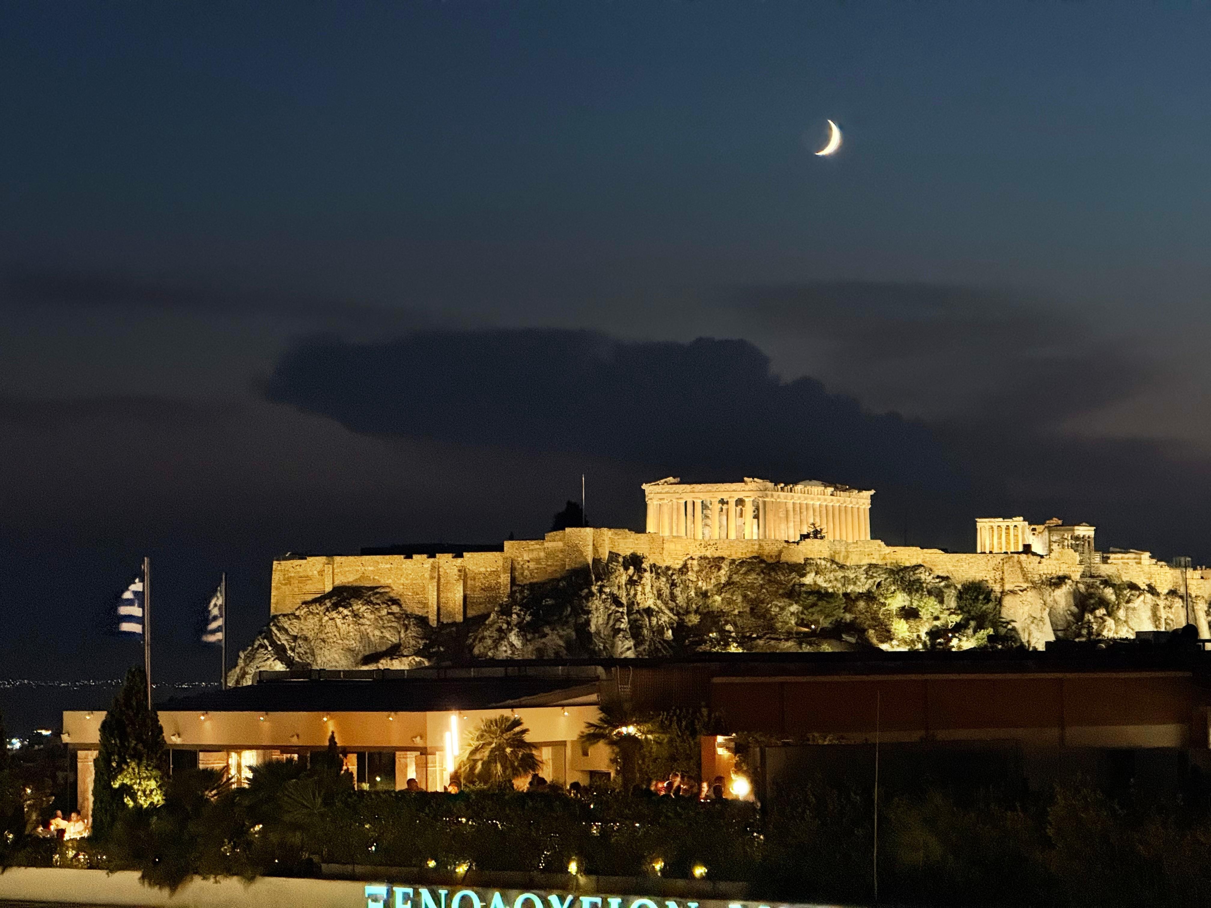 Vista da piscina e restaurante