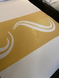 This is not nearly a good enough picture, I asked my wife too and she only got the one bed, the other was filthy and still had a wet towel on it, and an overflowing trashcan