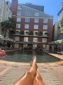 Love the pool!