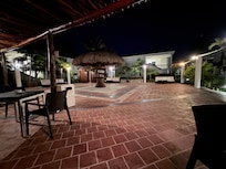 Smoking/library area.