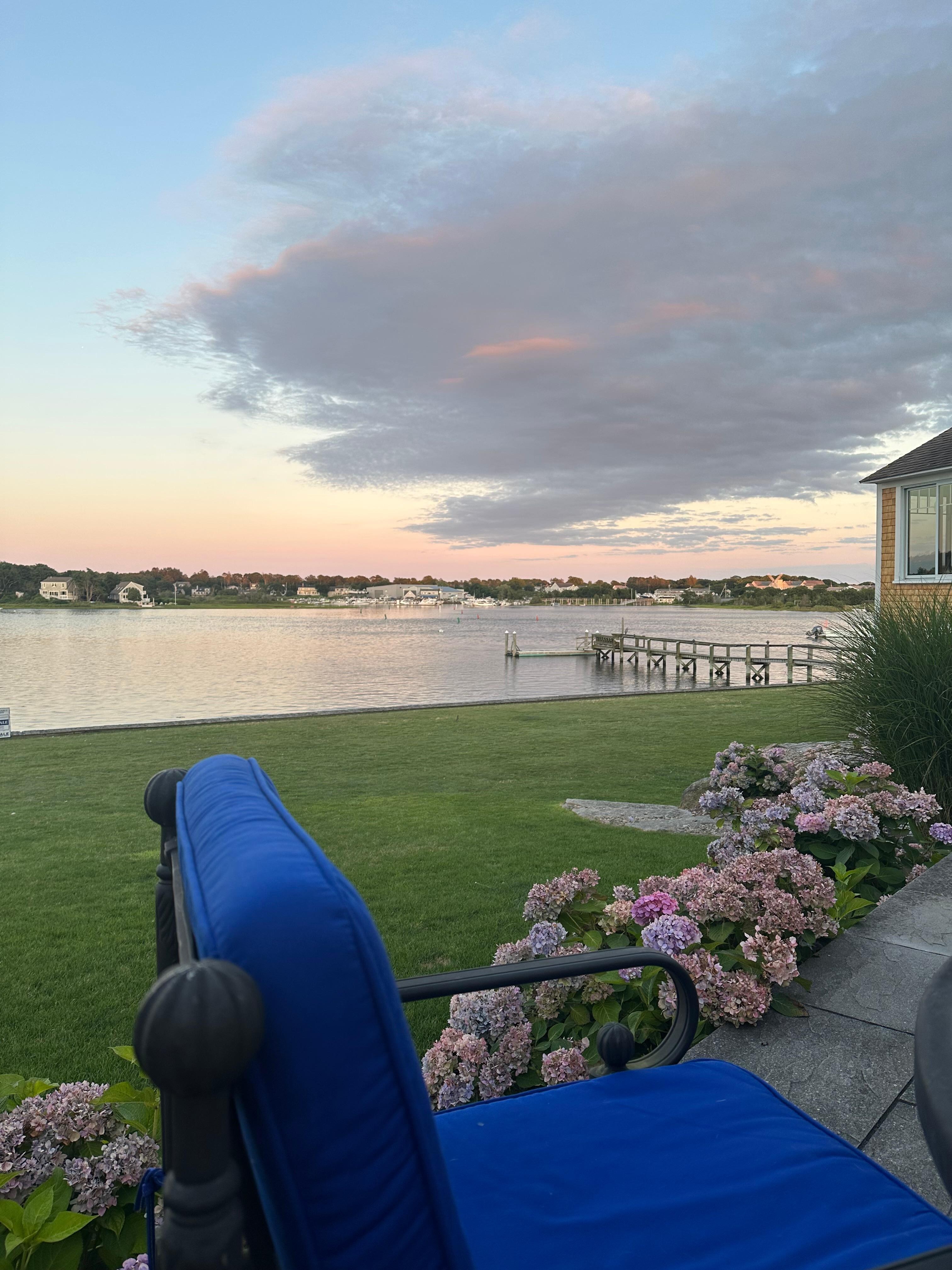 Waterfront dinner time! 