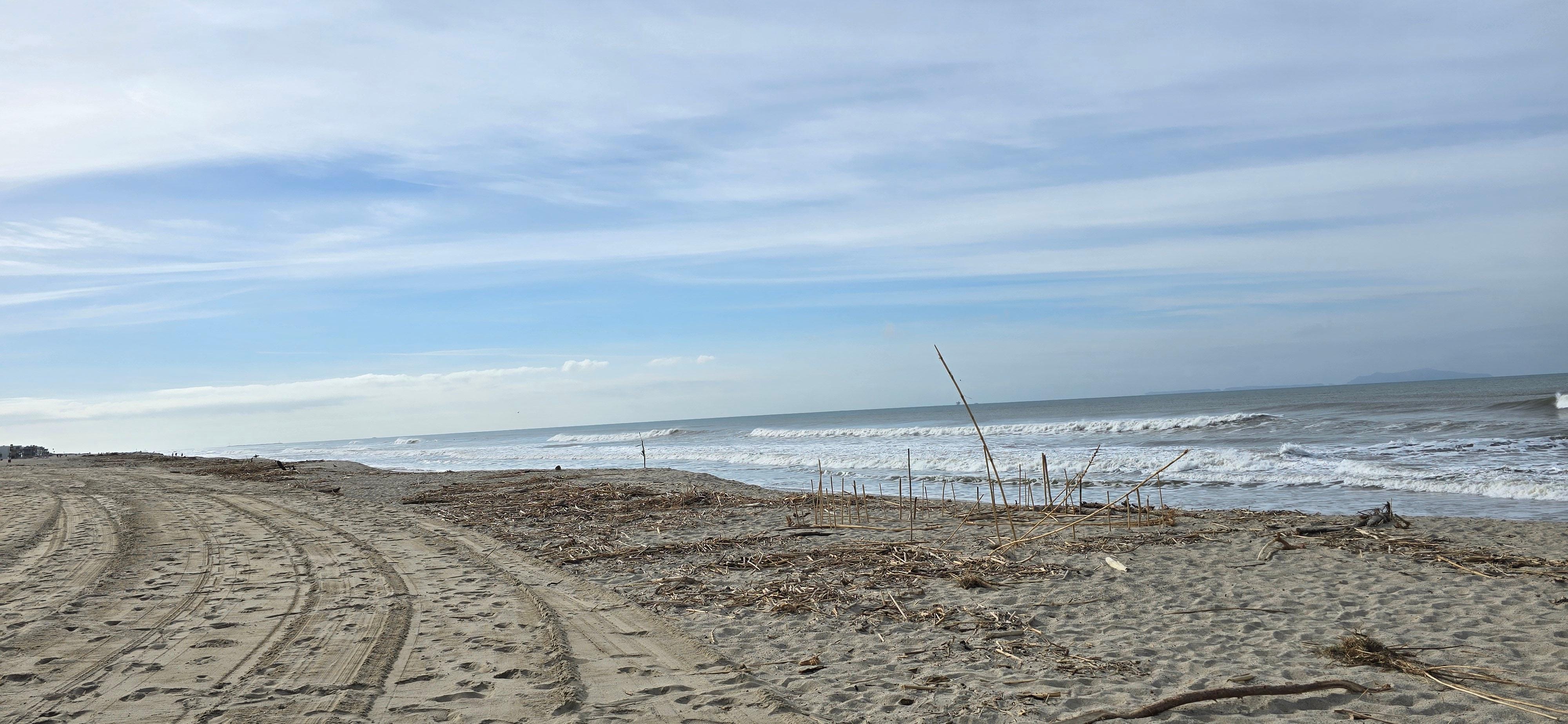 Less than minutes to the beach - only walked across the street