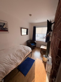 Room, had kettle, tea coffee and TV