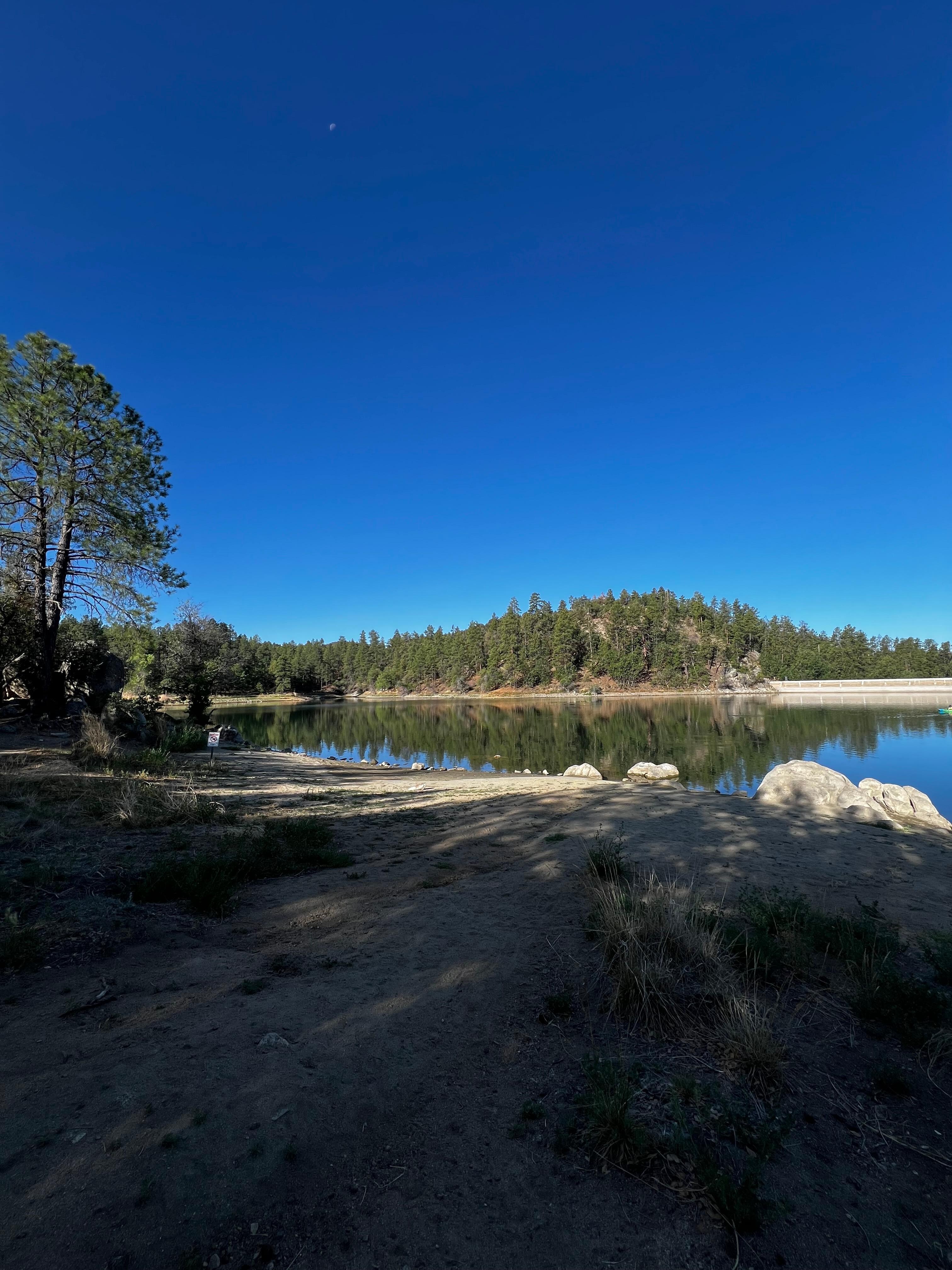 Goldwater lake 8 min from the hideaway!