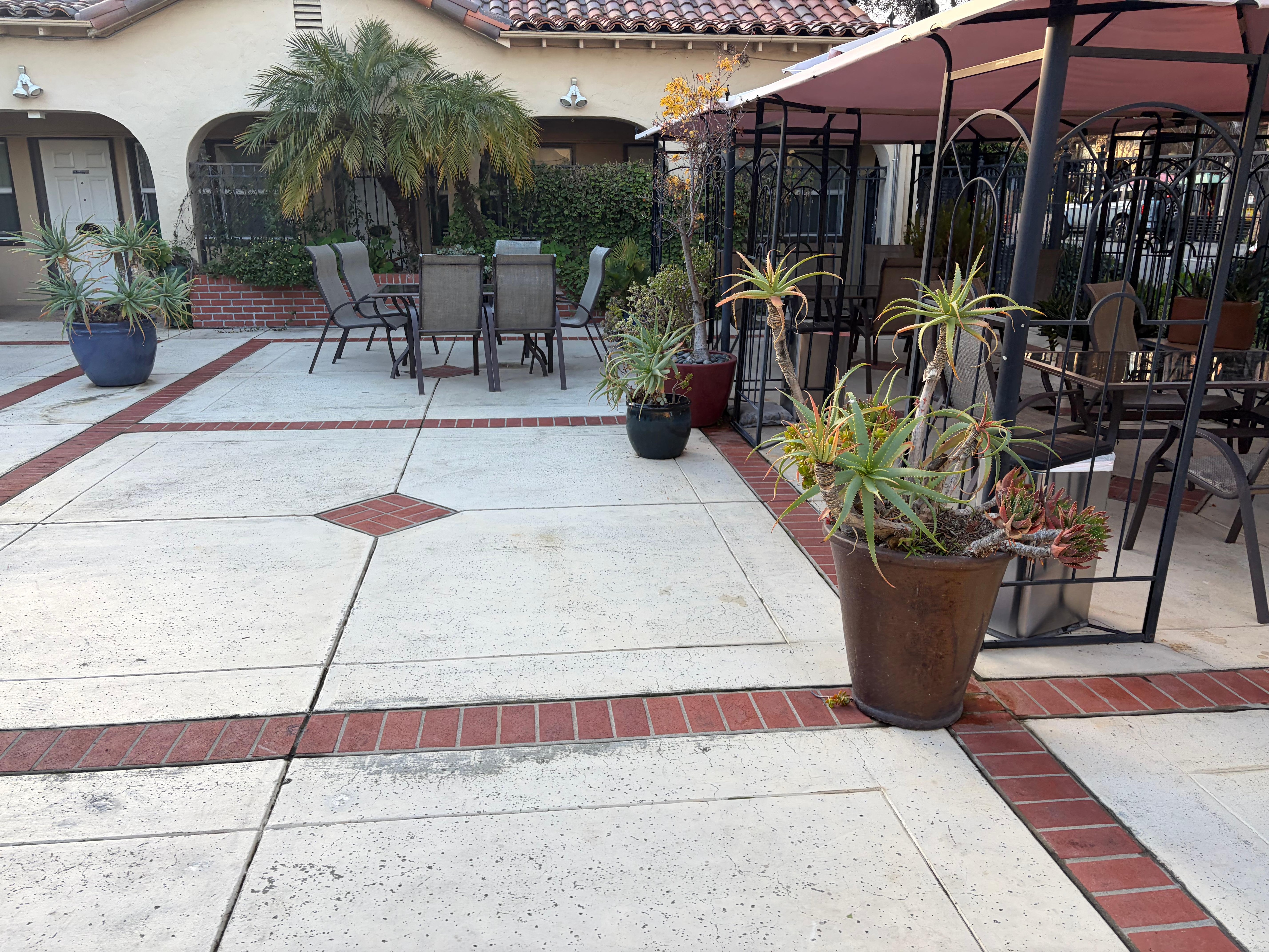 Growing up in Los Gatos I believe that there was a pool here back in the day. 