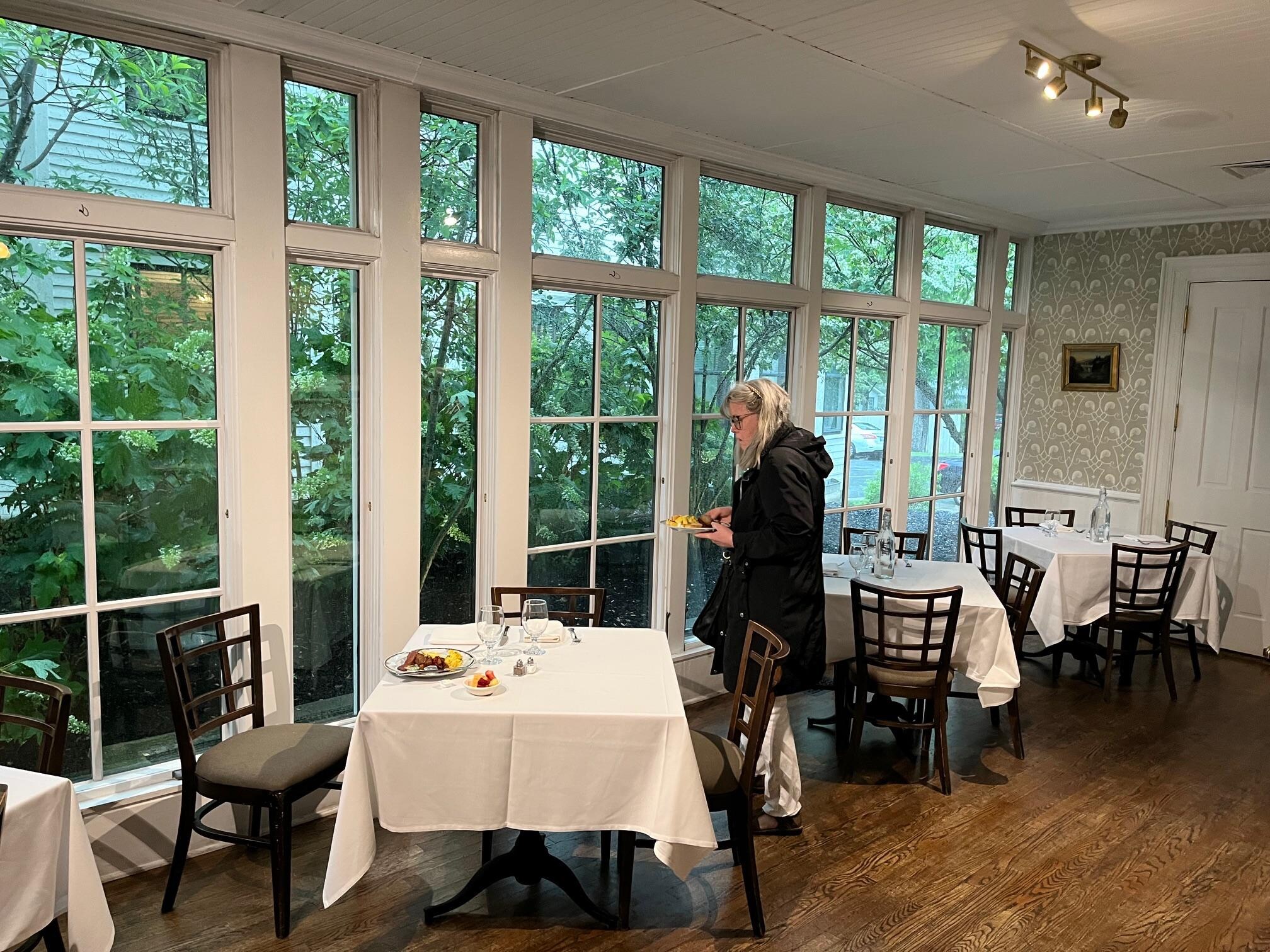 Fauchere Breakfast room