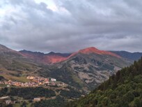Coucher de soleil sur la montagne - vue du chalet