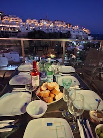 Sonnenterrasse am Abend