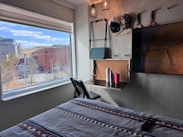 Queen bed room