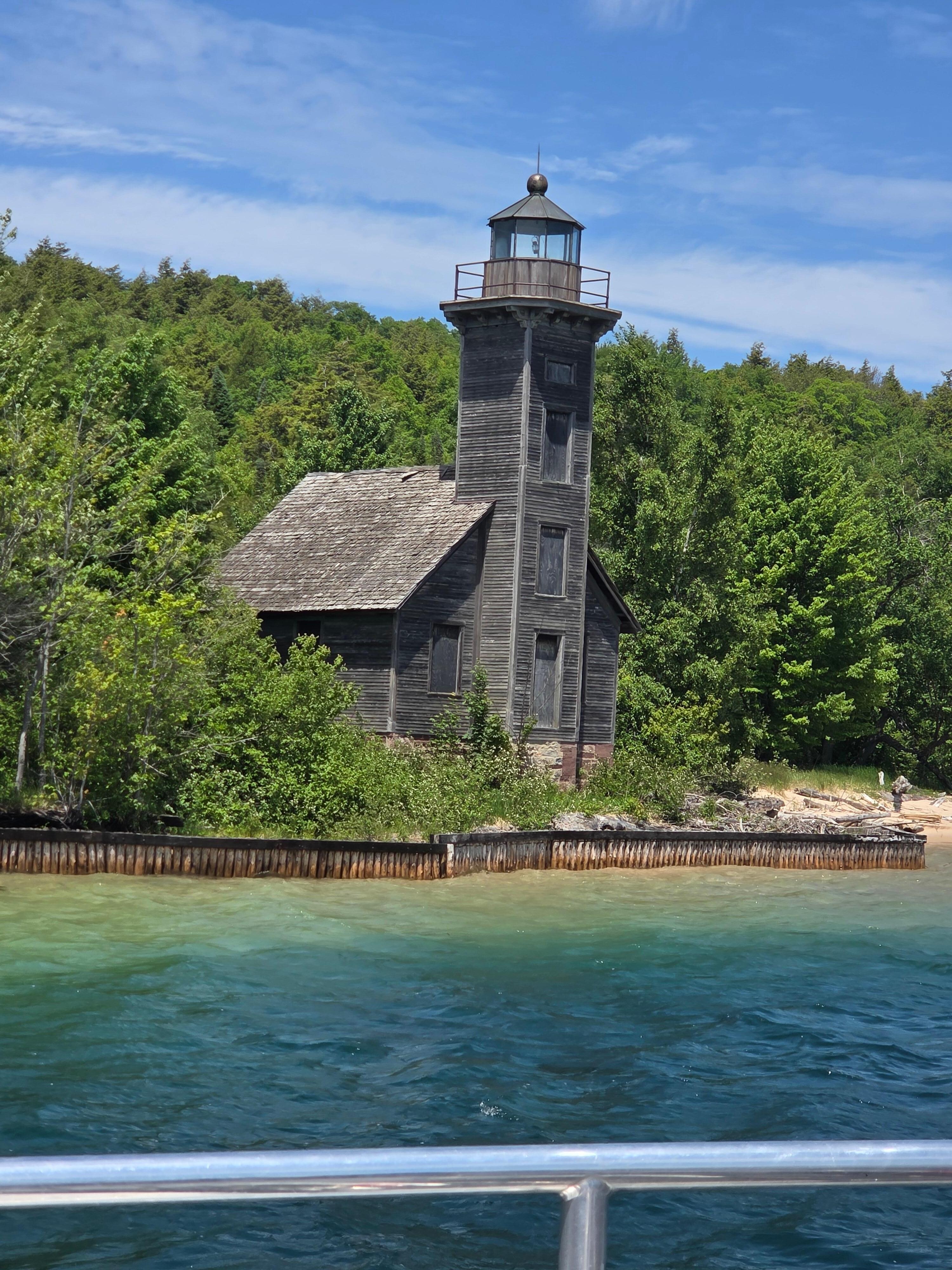 Lighthouse seen from the shipwreck boat tour