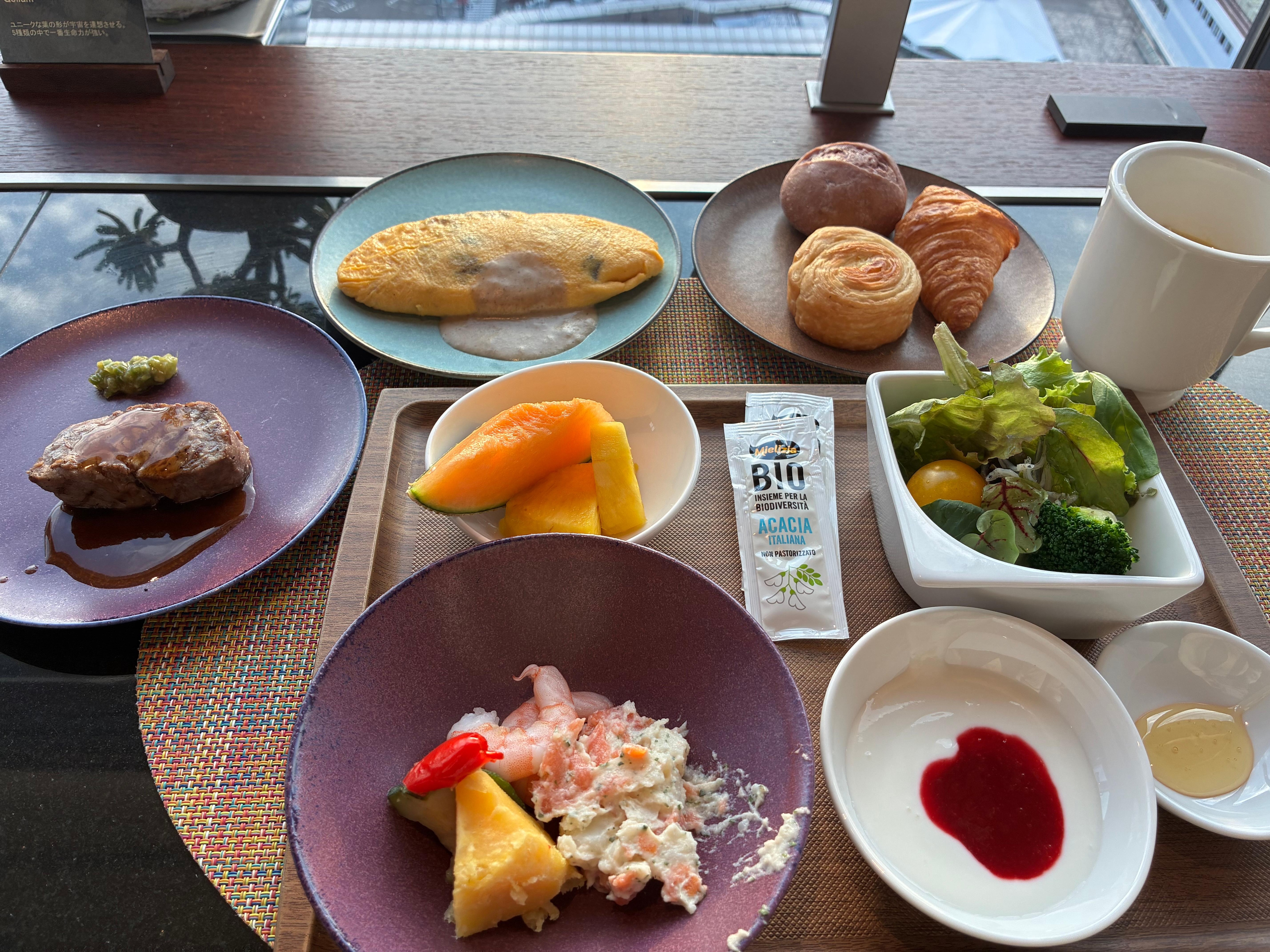 朝の食事
オーダーでステーキを、たのみました