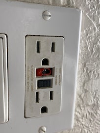 Bathroom plug-in