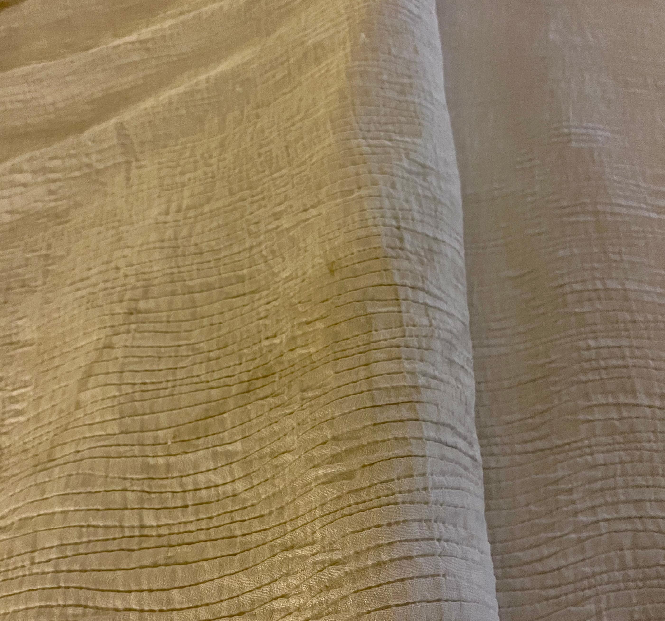 First room bed cover 