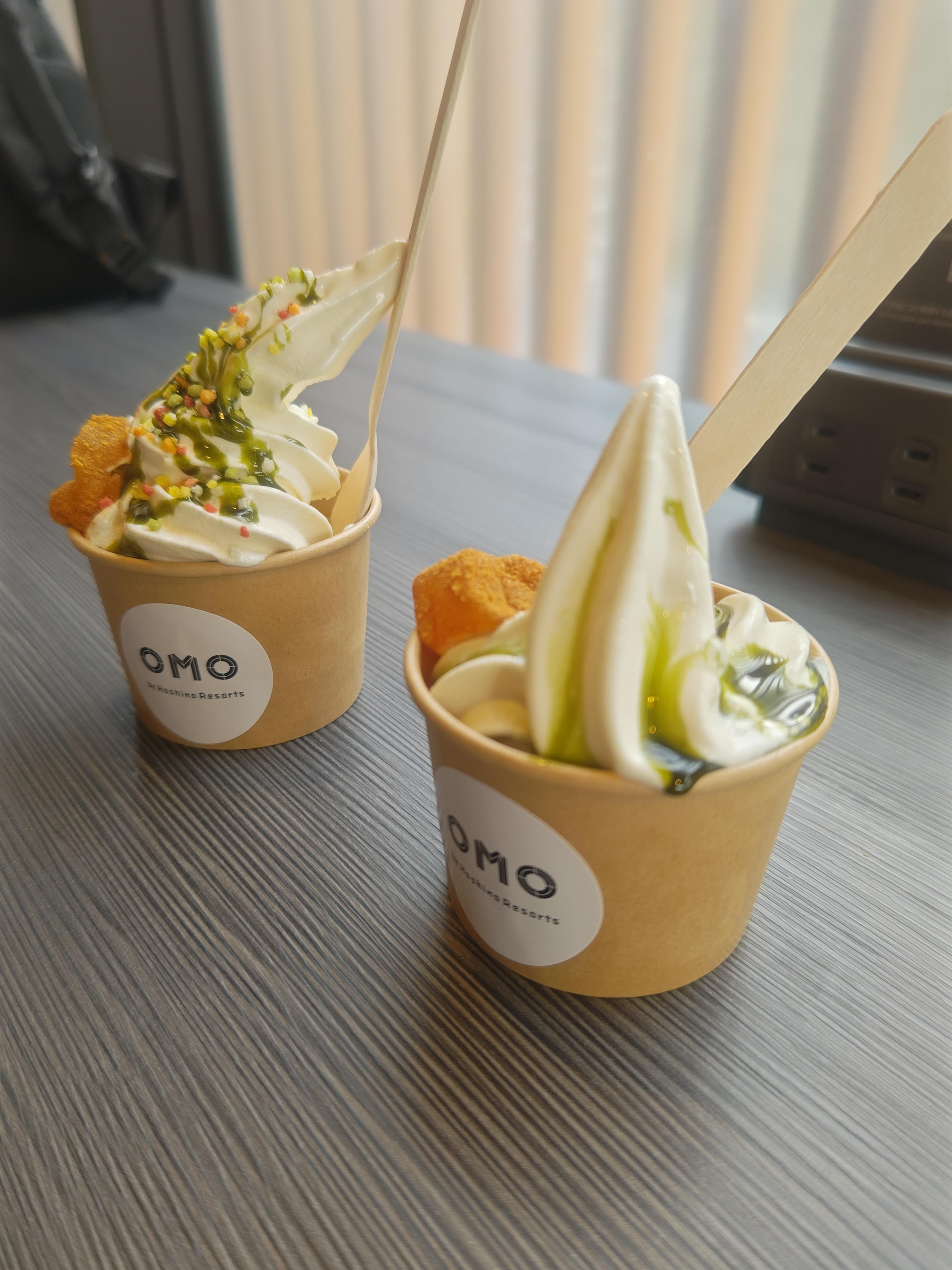 ソフトクリームも自分の好きなフレーバー等、自由にトッピングが出来ます