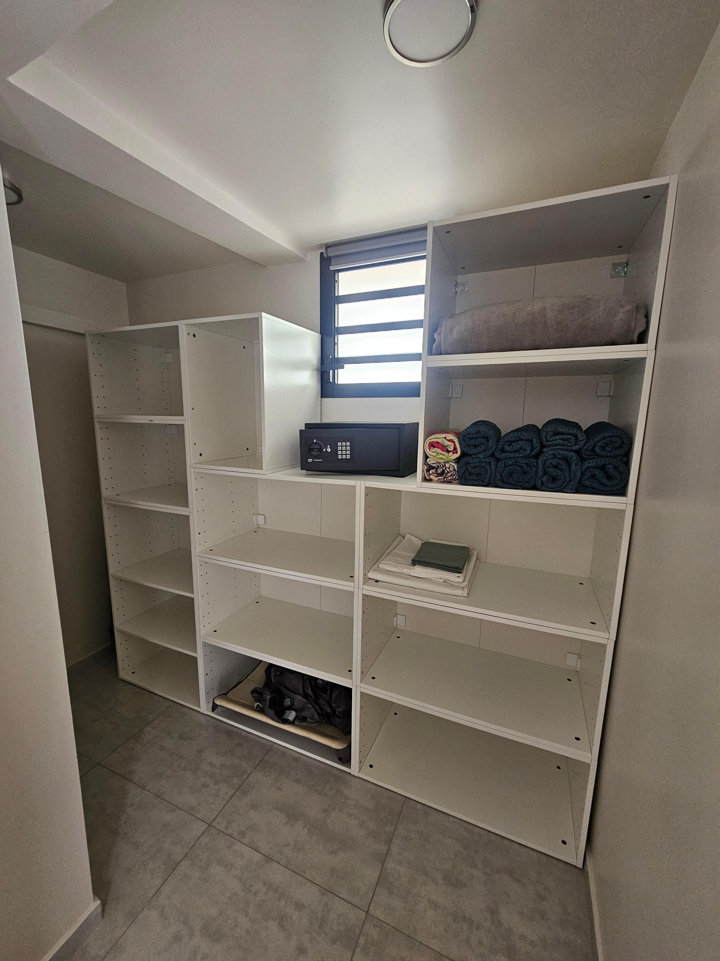 Begehbarer Kleiderschrank 