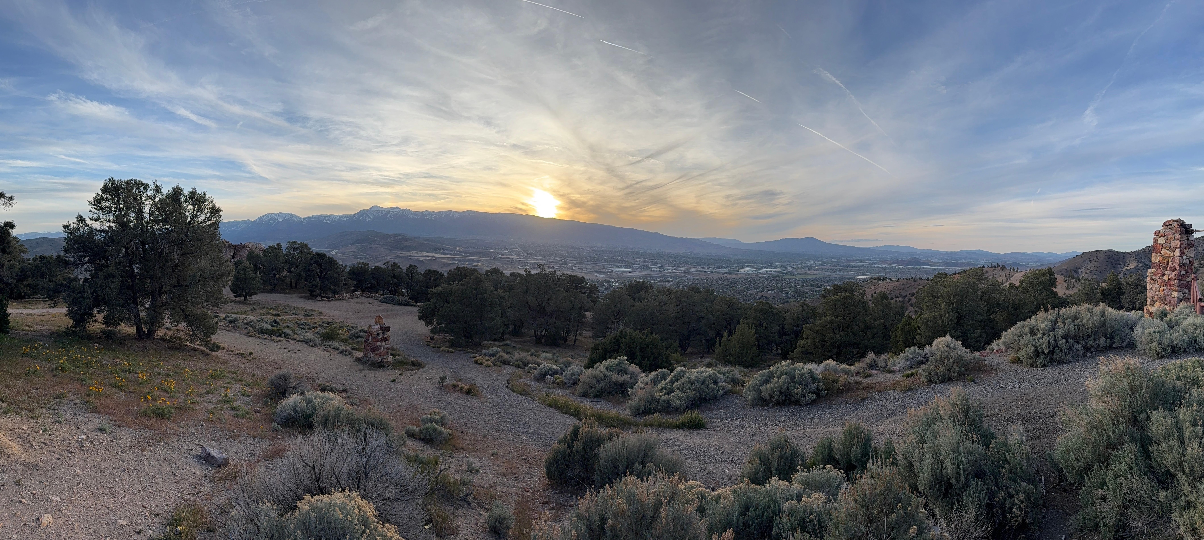 Lookout Point on the road to the Sugarloaf Mountain Motel