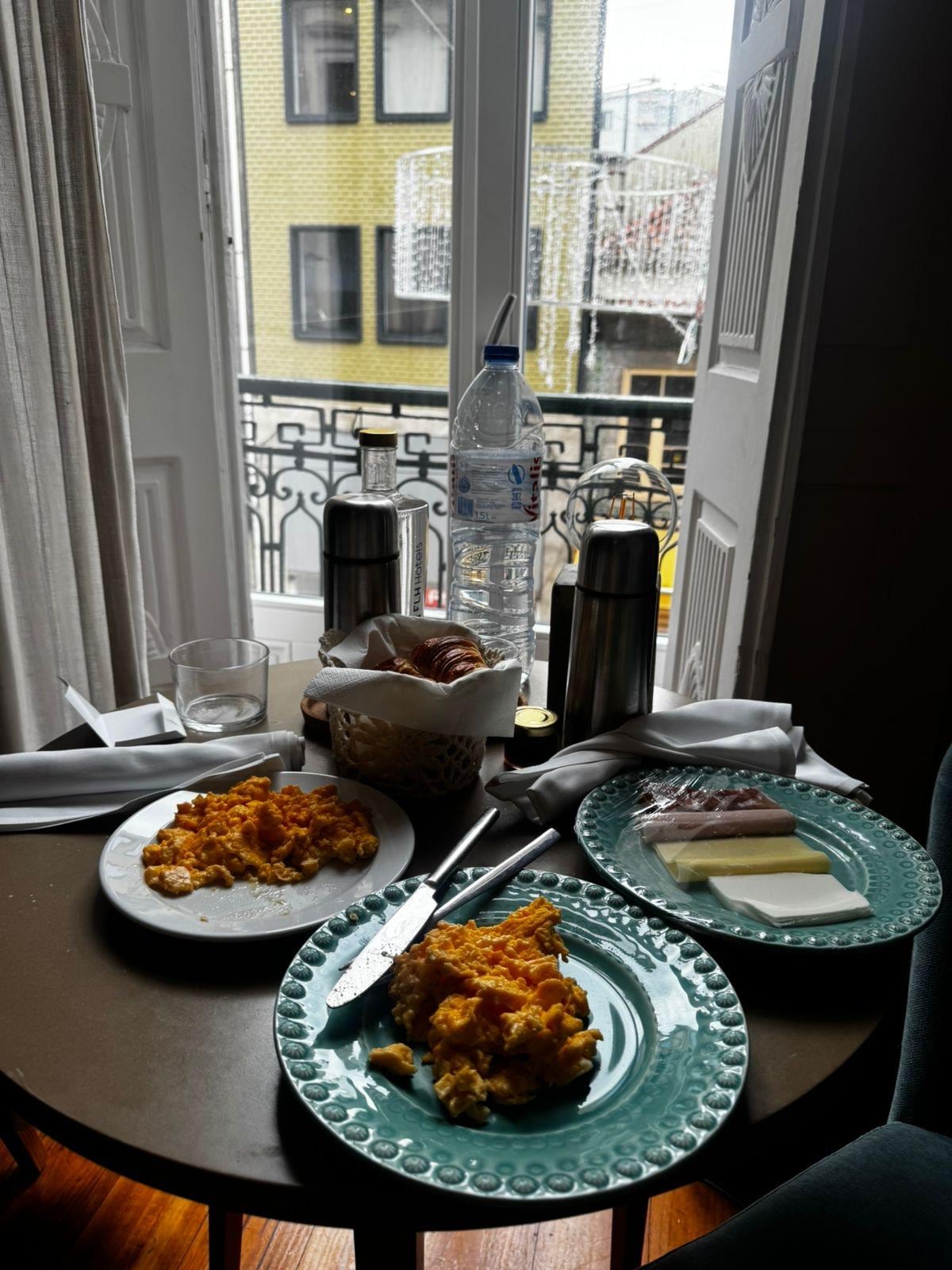 Desayuno en la habitacion! Rico y bonita presentacion