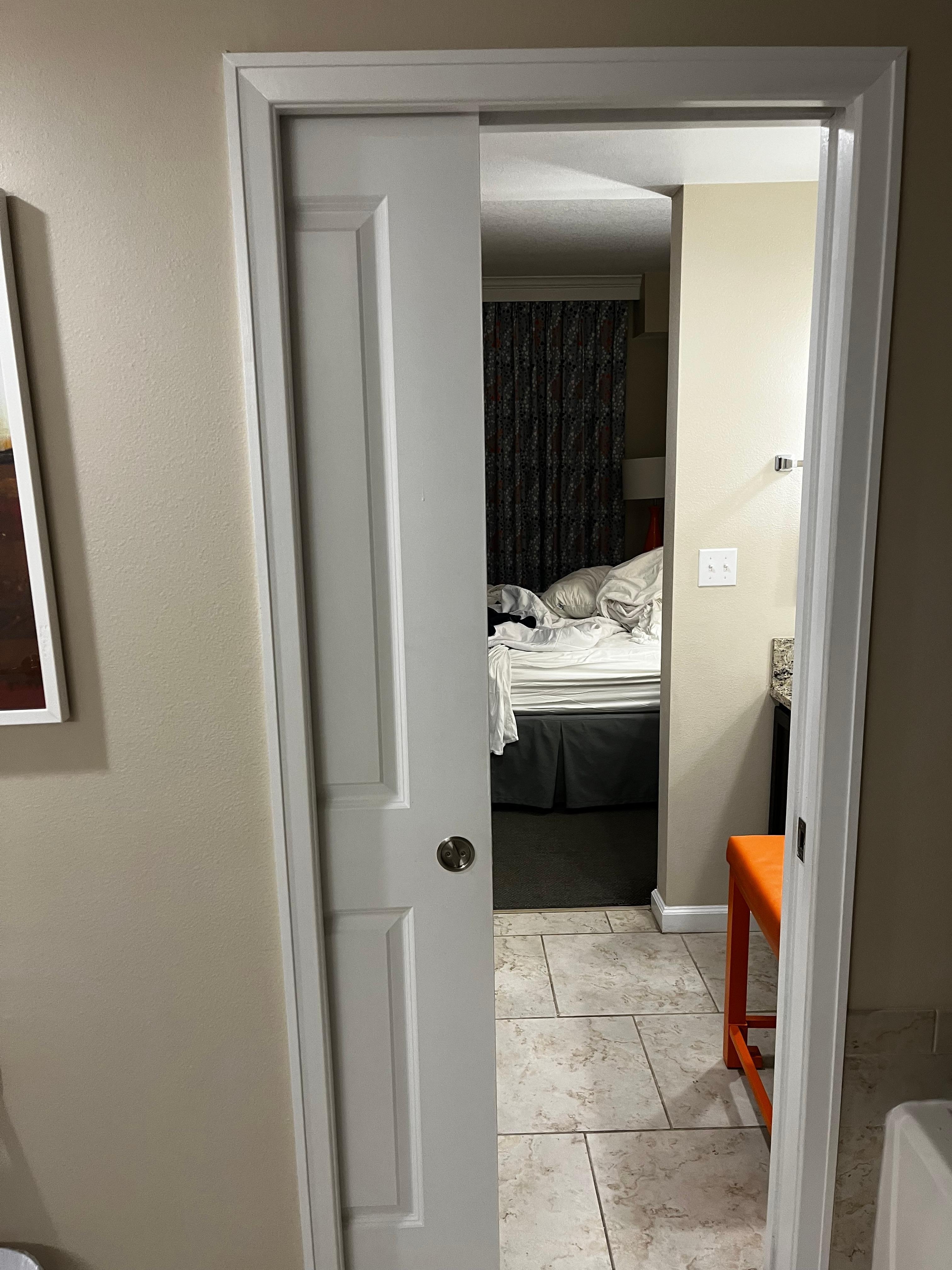 Vestidor y área de lavandería 