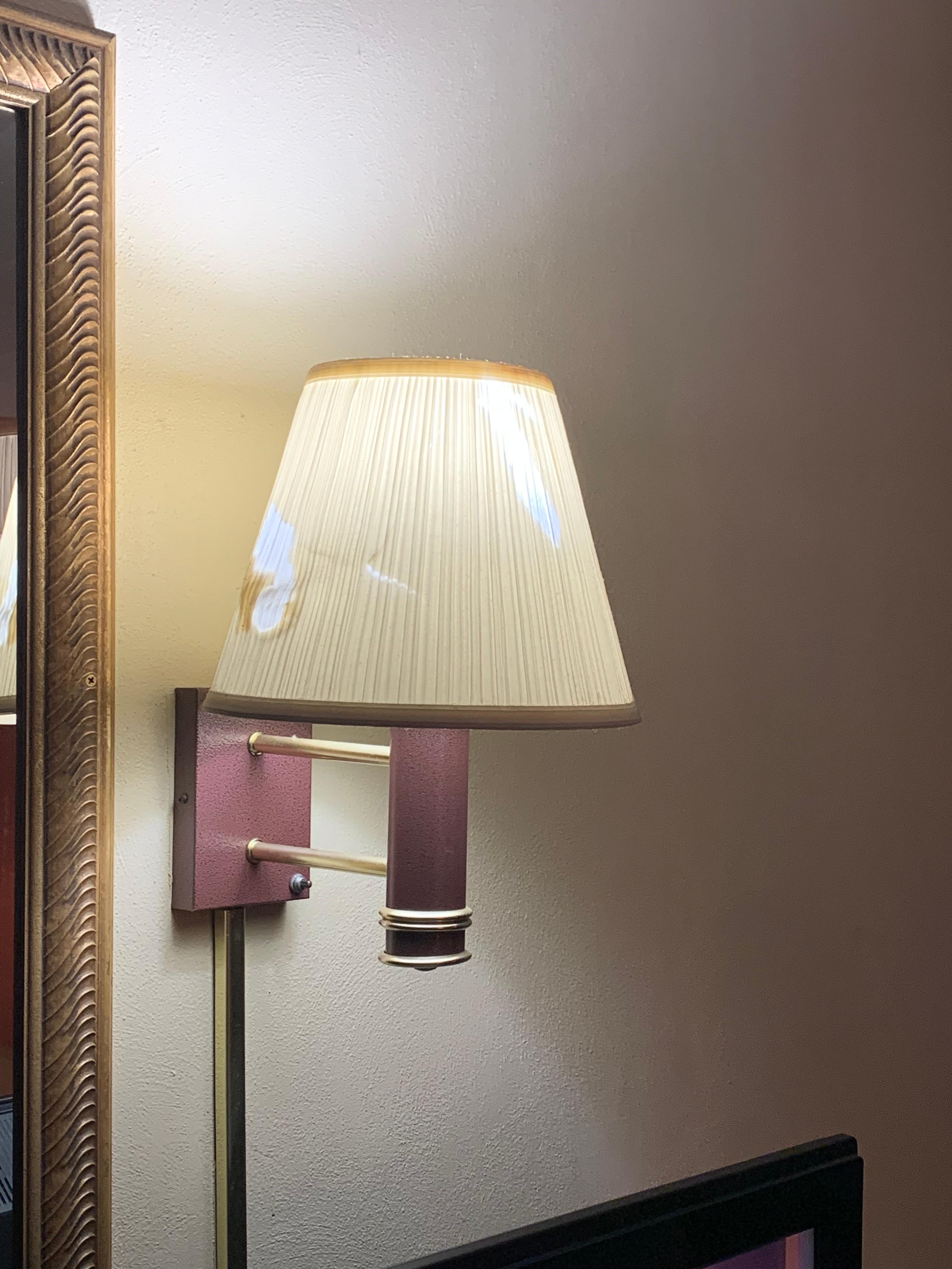 Crumbling lamp shade