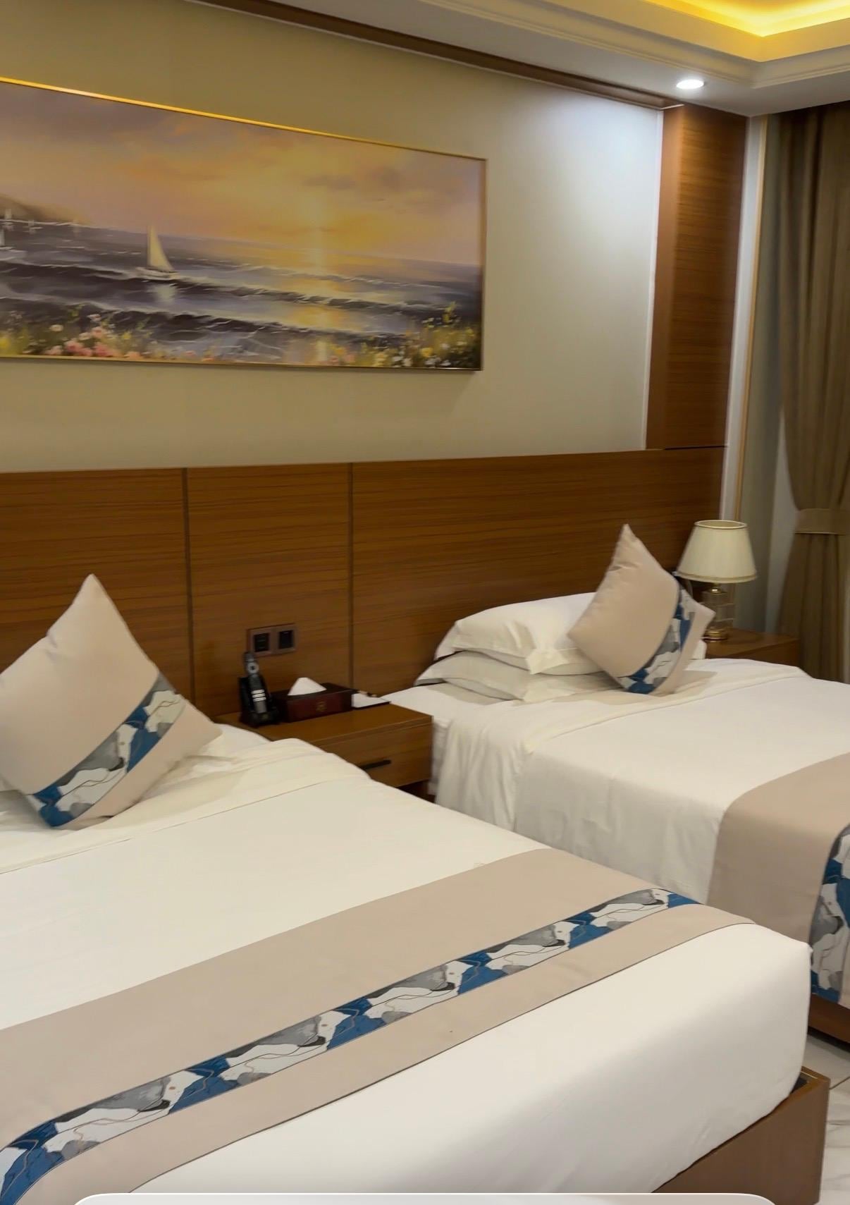 Double bed in executive royal suite