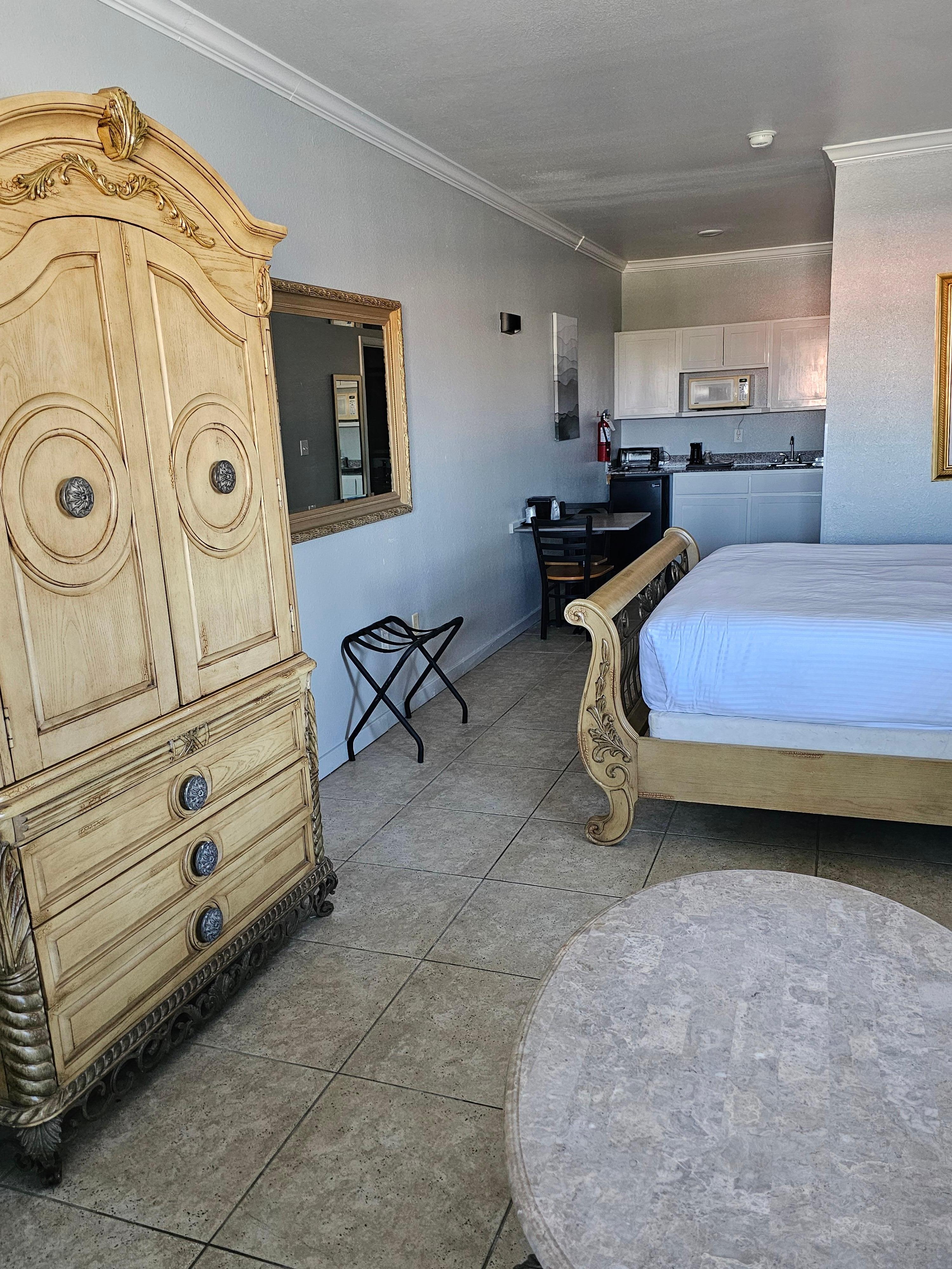 Overview of the hotel room.  