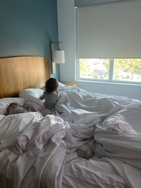 Huge comfy bed that the kids enjoyed. beautiful lighting & nice views!