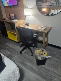 Bedroom, work area