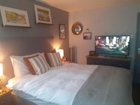 Lovely clean room with tea/coffee facilities