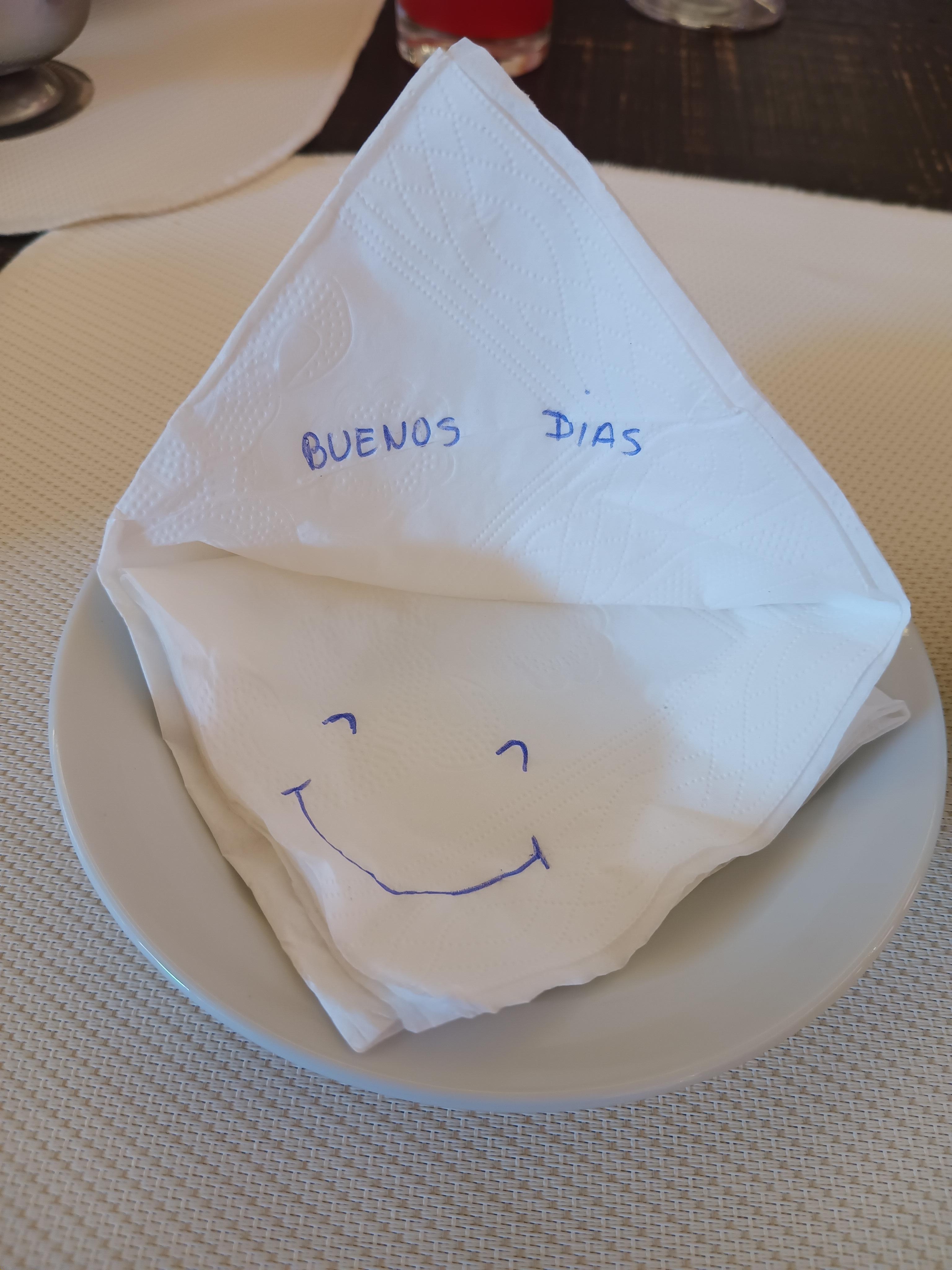 Un hermoso detalle del personal, al servirme un Té. ❤️