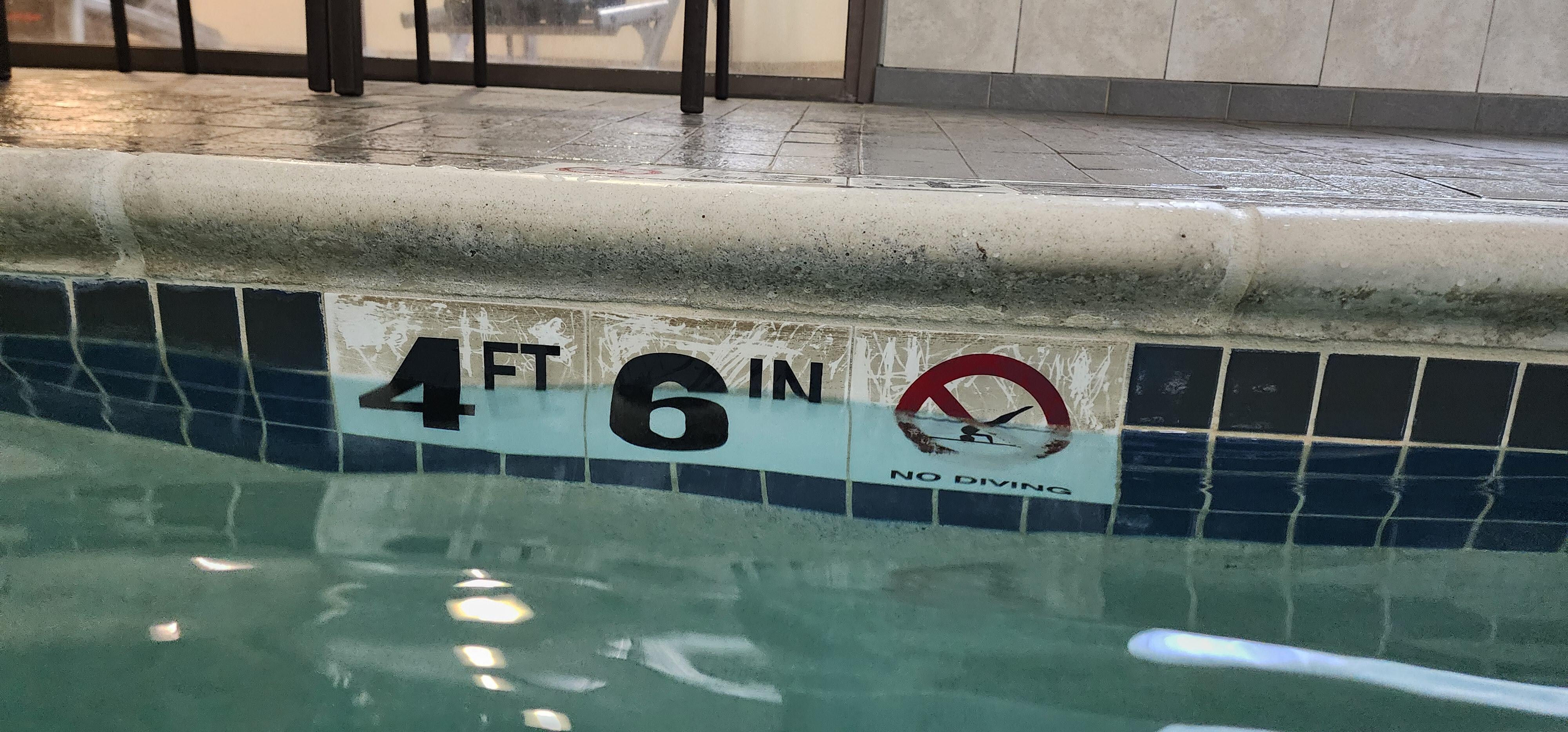 Filthy pool 