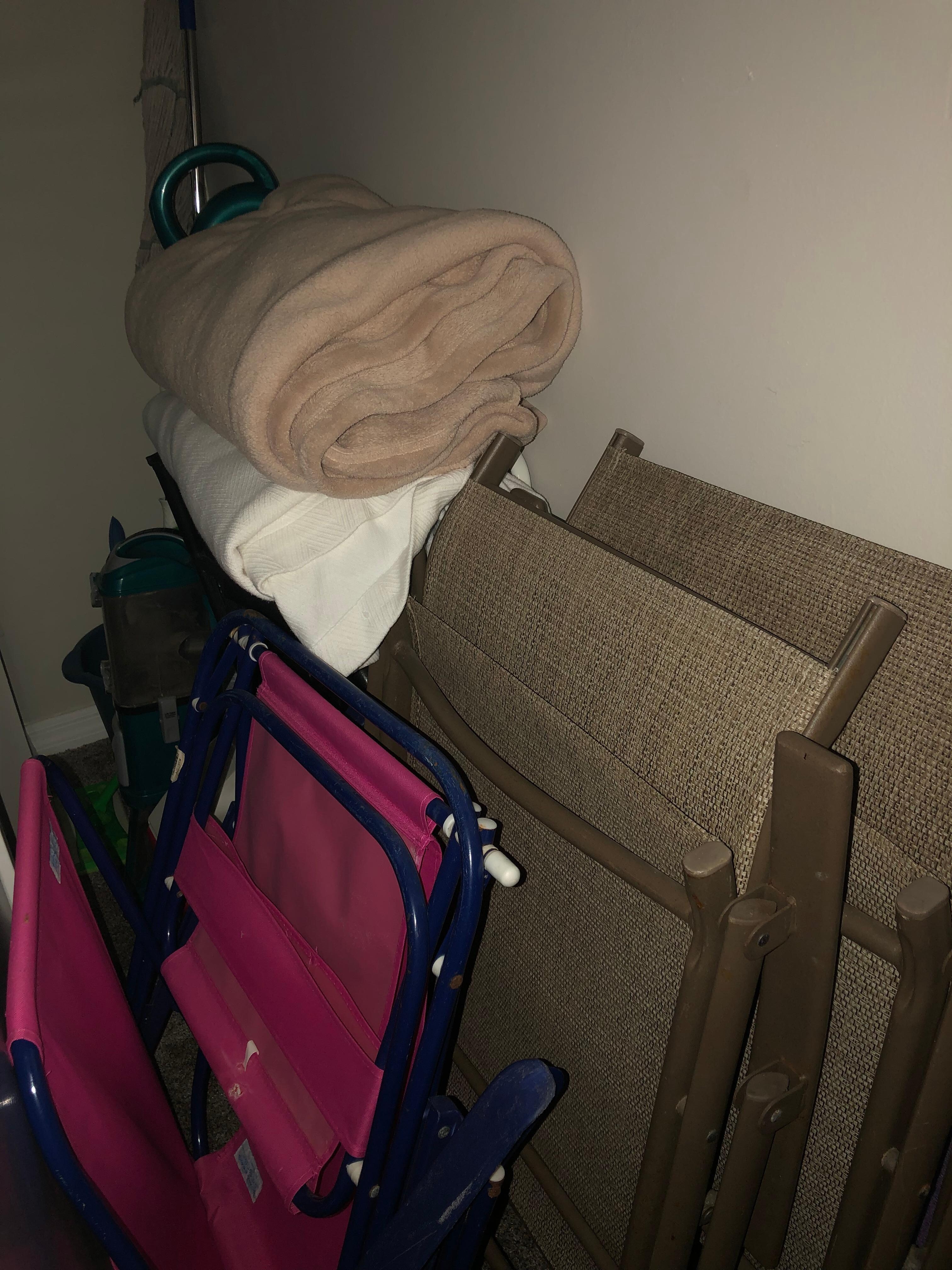 Worse dirty area, the blankets together with beach gadgets in the same closet 