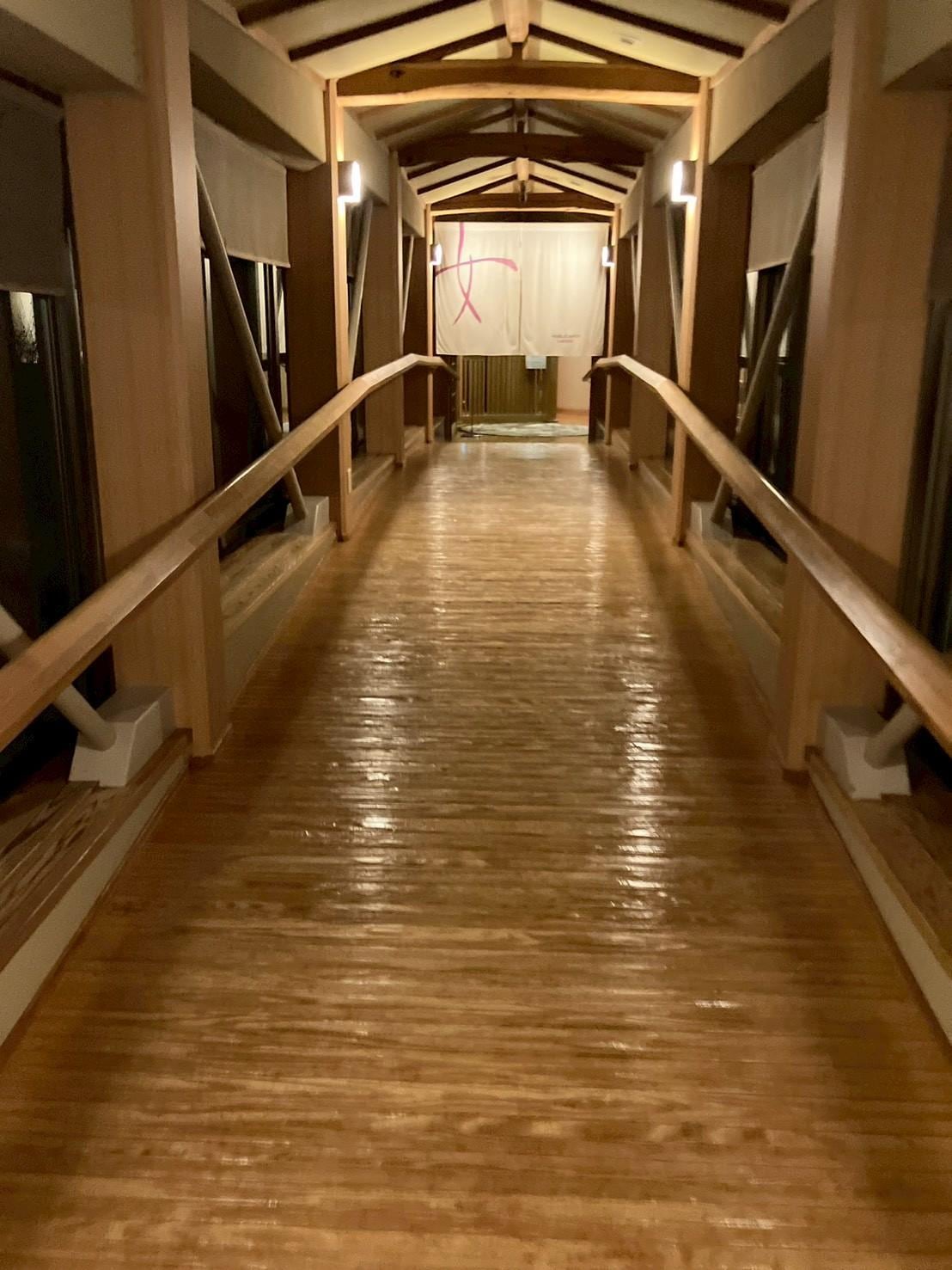 大浴場女湯への渡り廊下