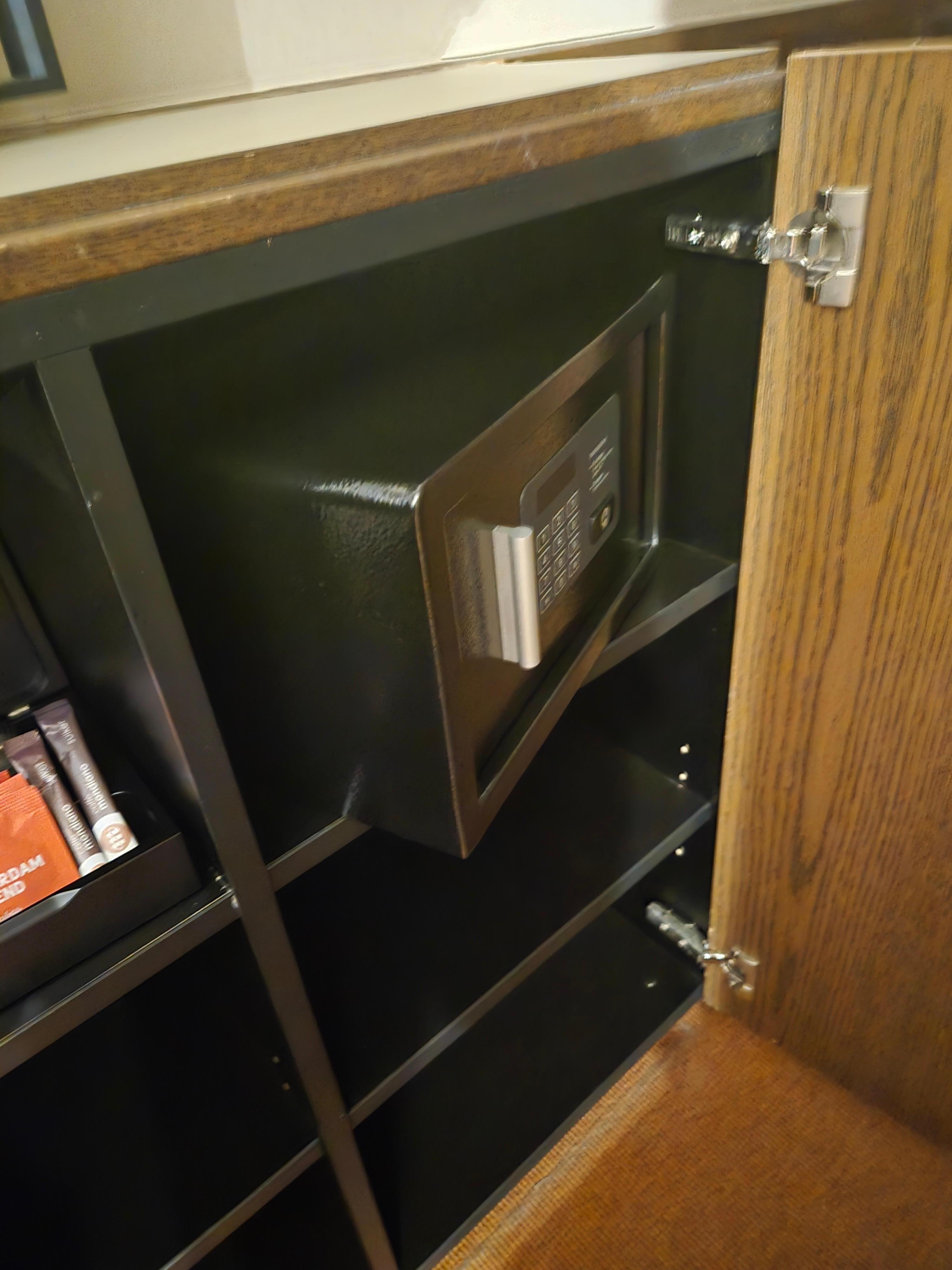 Safe not attached to anything 