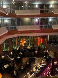 Der Blick aus dem Fahrstuhl.