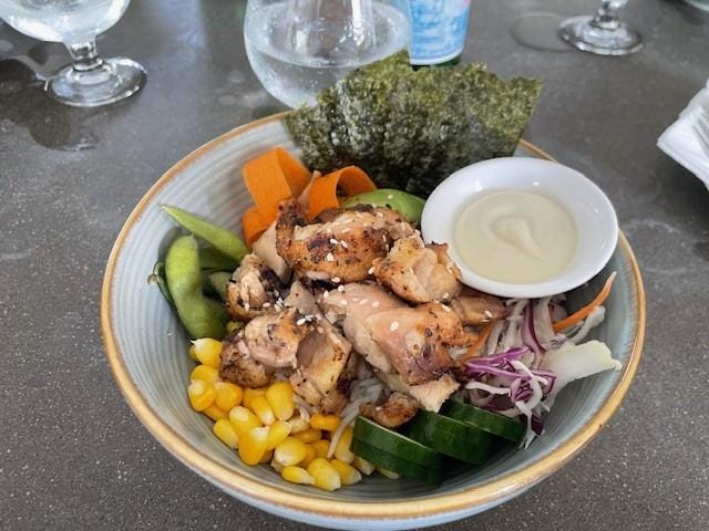 Hotel restaurangen (Poke bowl)