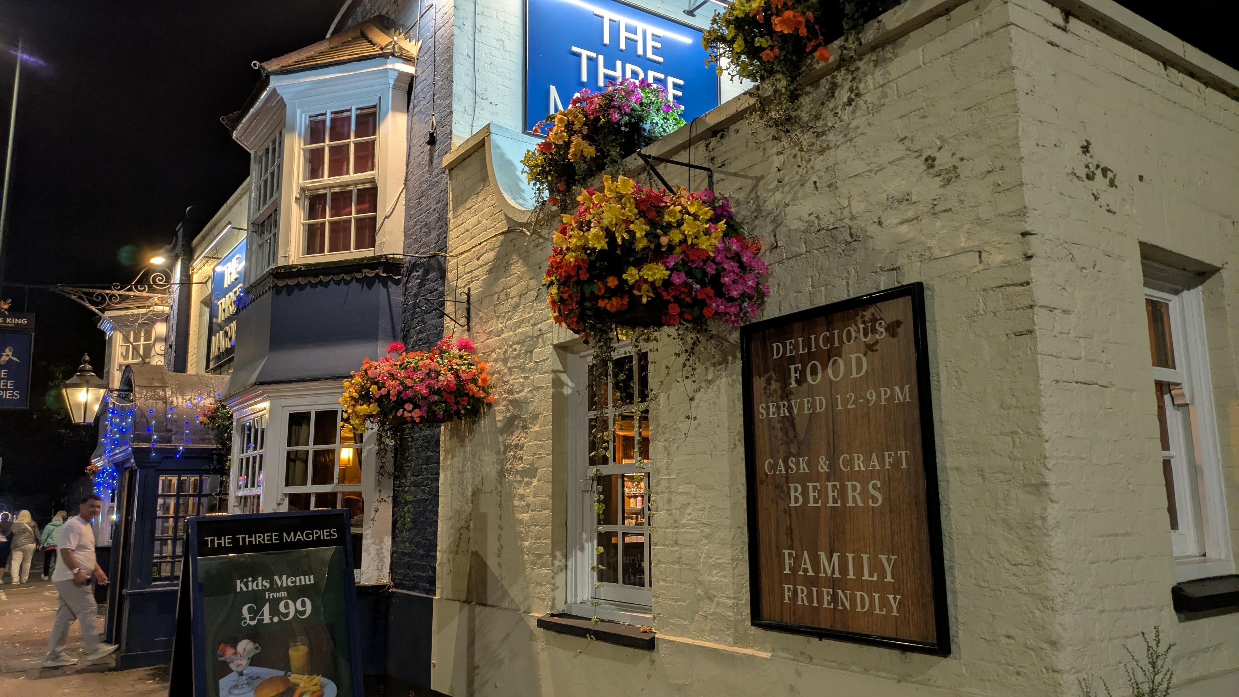 The Three Magpies was a lovely pub.