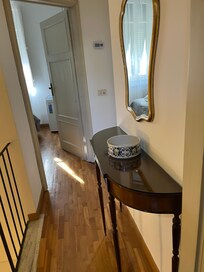 Upstairs hallway between bedrooms