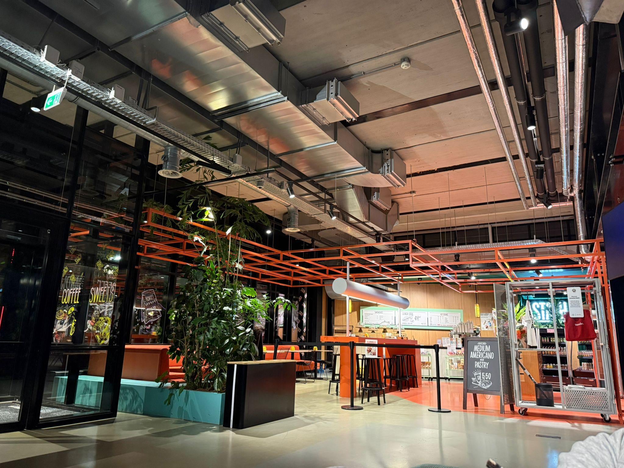 @ 3am no receptionist 