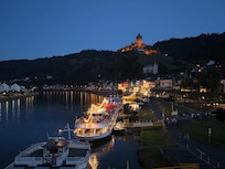 Cochem bei Dämmerung