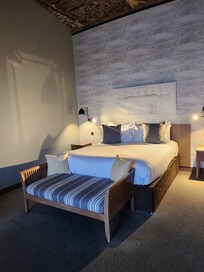 Very comfortable bed