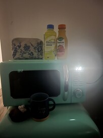 Everything works - complimentary drinks and food -