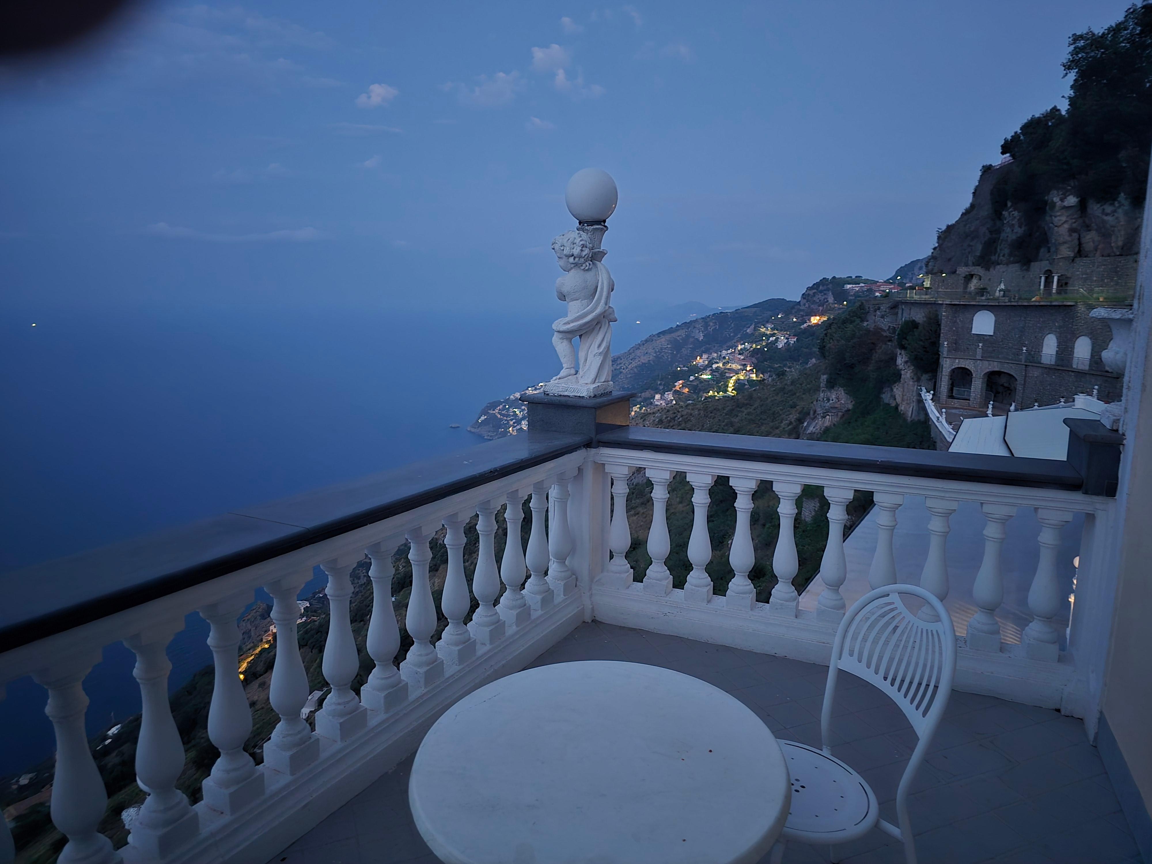 Guest room balcony 