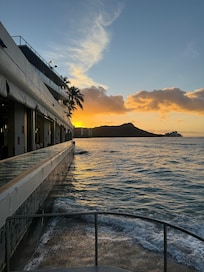 Sunrise and diamond head from back of the hotel
