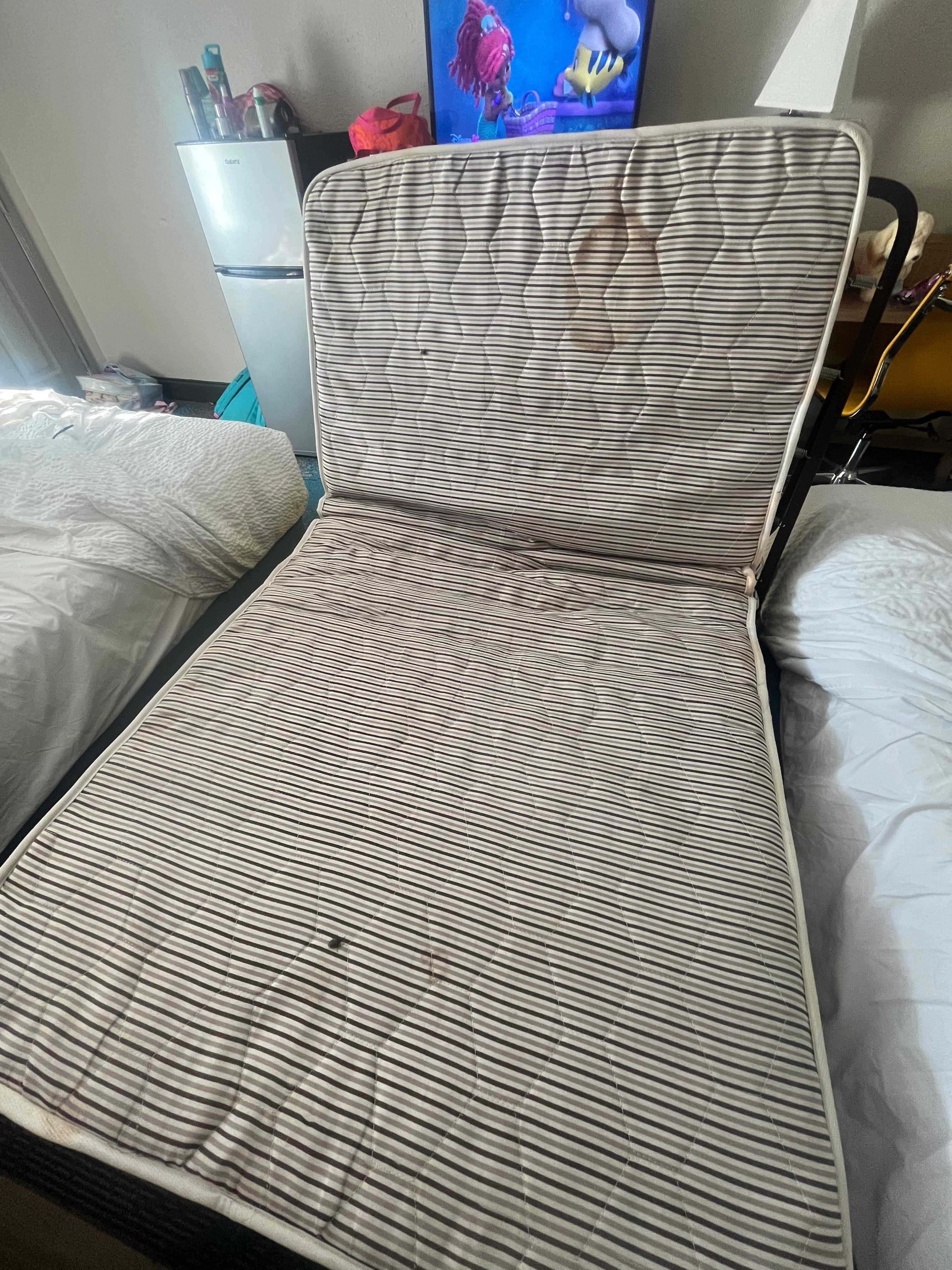 Gross extra bed we got 