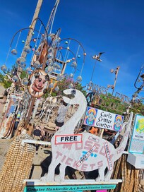 Amazing free sculpture garden just a 2-3 minute walk away