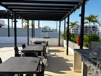 Possibilités de manger sur le patio du toit