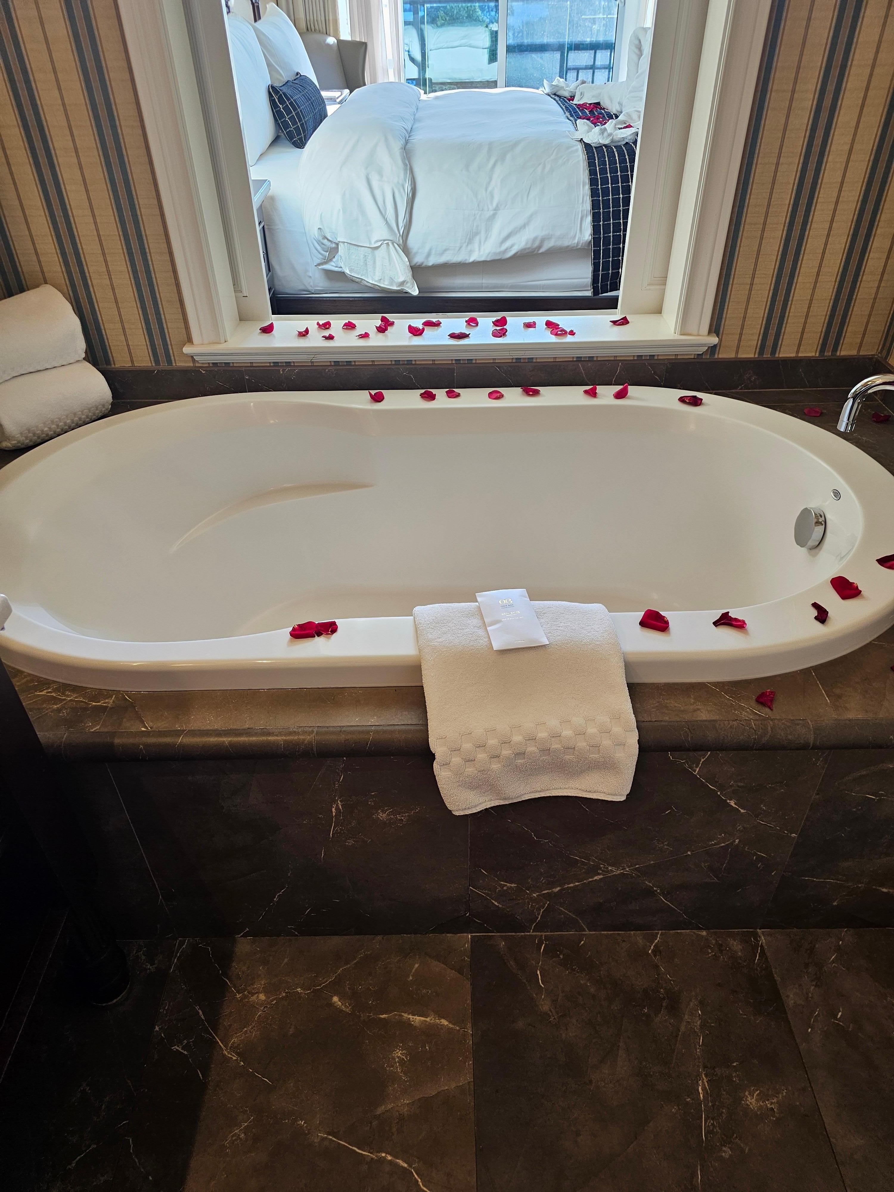 Tub