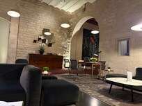 The lobby. Luxury.