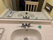 See in the mirror how gross the sink is